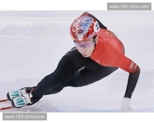 短道速滑赛场意外频发 荷兰队能否保持稳定成争冠关键